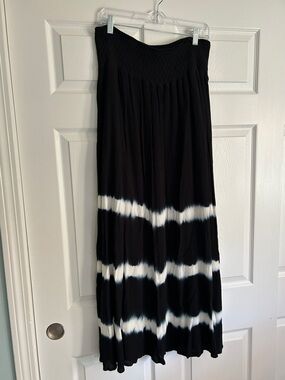 torrid Black & White Strapless Tie-Dye Maxi Dress
